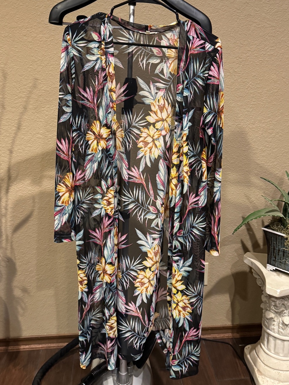 love J Sheer Floral Kimono/Duster or Swim cover up Black with Pink & Blue Leaves